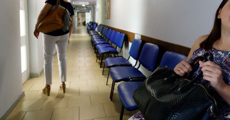 "Skończyłam 25 lat. Od tego czasu lekarzy interesuje tylko moja płodność". List czytelniczki