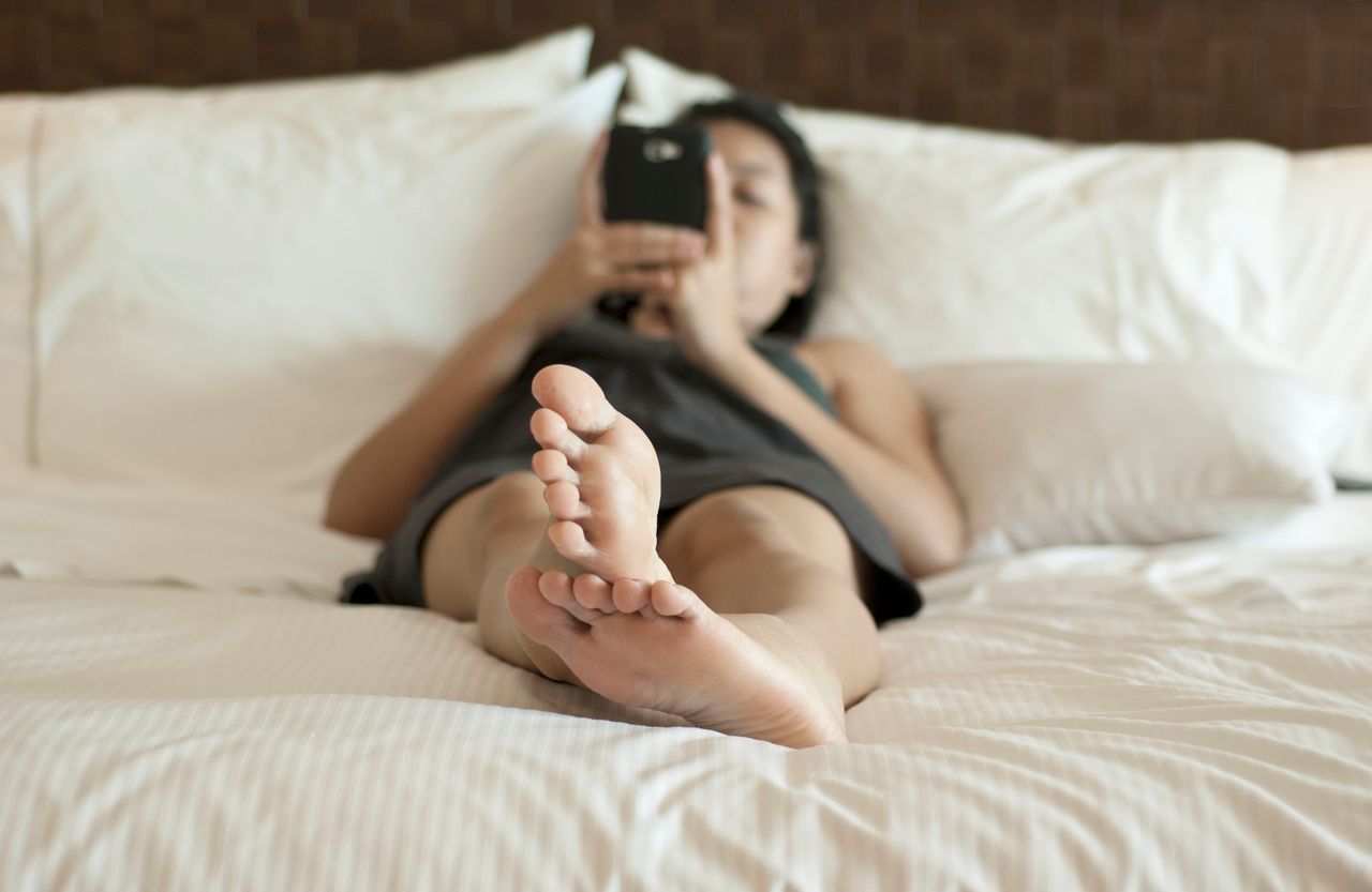 Internautka po seksie dostała SMS-a od partnera. Wiadomość ją zaniepokoiła