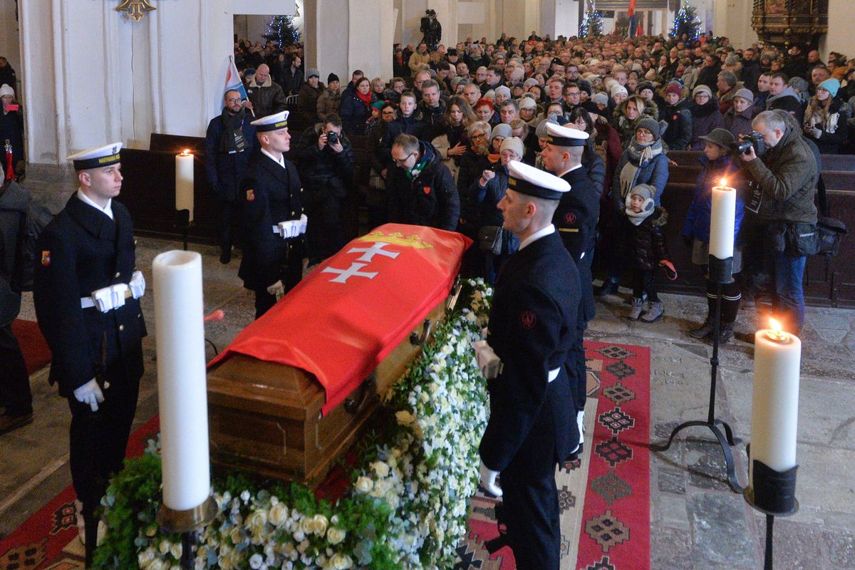 Pogrzeb Pawła Adamowicza. Tłumy żegnają prezydenta