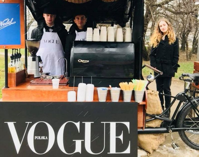 Co łączy polski "Vogue" i czekoladę? Odpowiedź znaleźliśmy w budce