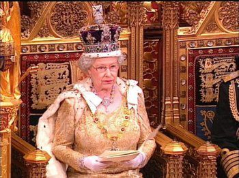 Elżbieta II zapowiada wzmożenie walki z terroryzmem