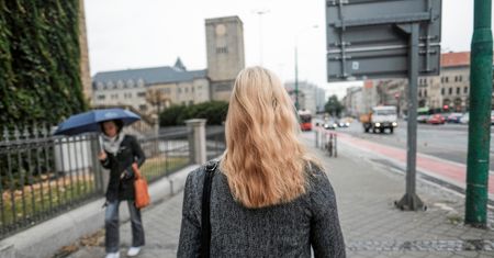 Tradycyjne imiona. Danuta, Halina i Jarosława mówią, dlaczego bywają uciążliwe