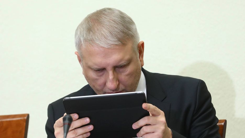 Stanisław Karczewski i Tadeusz Cymański w negatywnym tonie mówili o twitterowym wpisie Stanisława Pięty dotyczącym protestu rodziców osób niepełnosprawnych