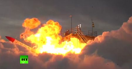 Japończycy chcieli wysłać rakietę w kosmos. Chwilę po starcie uderzyła w ziemię