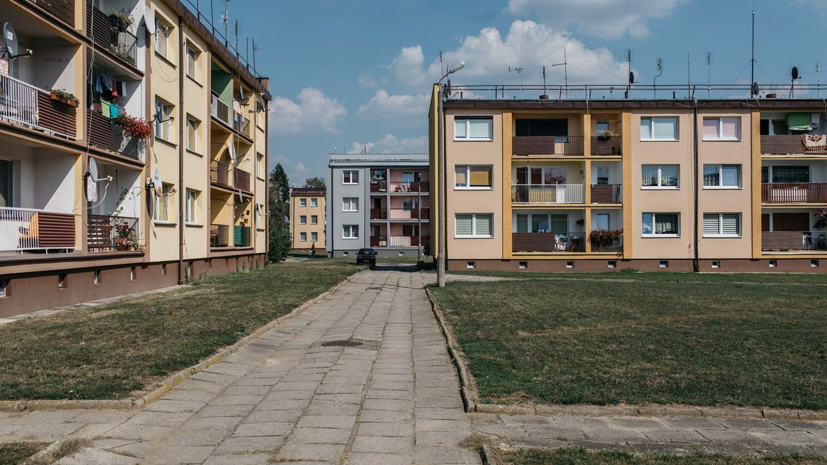  Pozostałością PGR-ów są wiejskie osiedla pracownicze. Kto wie, być może to tu mieszkają przyszli pracownicy OPR-ów.  