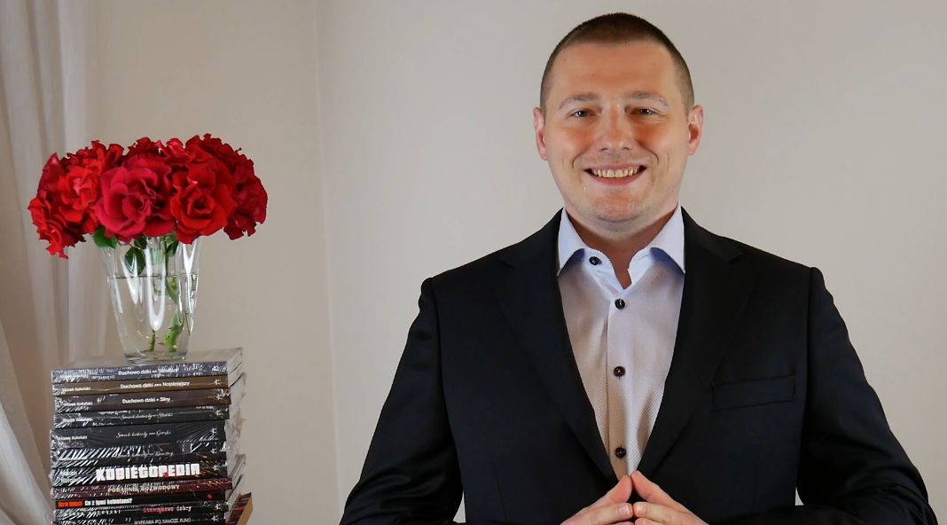 "Samiec" tłumaczy, dlaczego kobiety wolą brutali. "Podniecają ich"