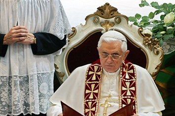 Papież: rozwiedzionym Kościół powinien okazywać "bliskość"