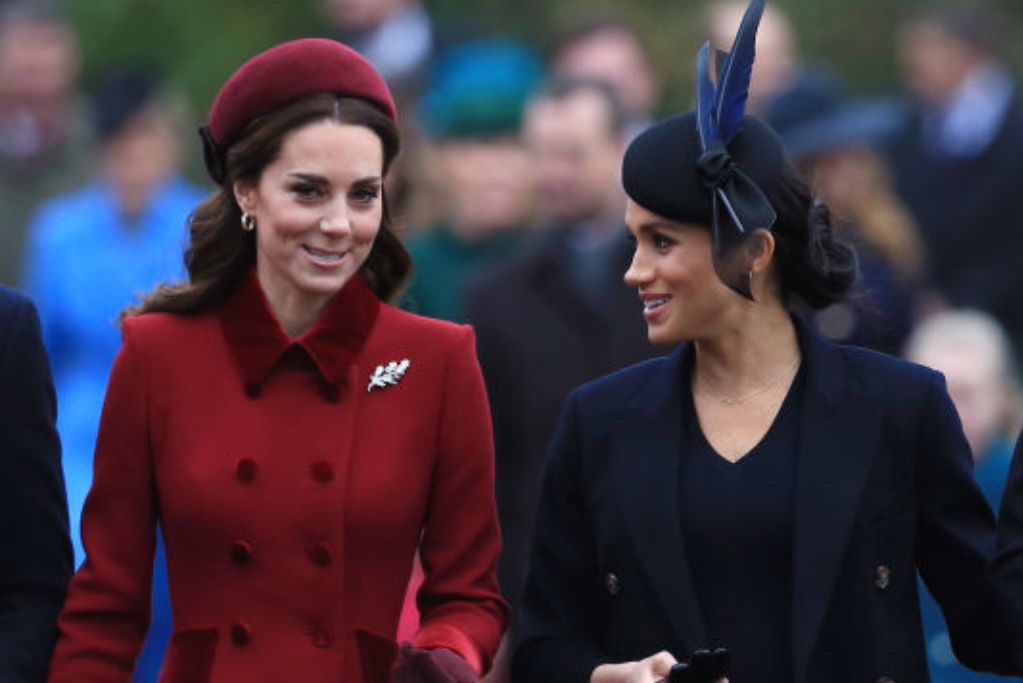 Kate i Meghan ramię w ramię. Dołączyły do świątecznej mszy