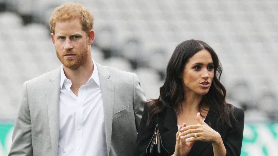 Meghan i Harry, kolejny odcinek królewskiej telenoweli.