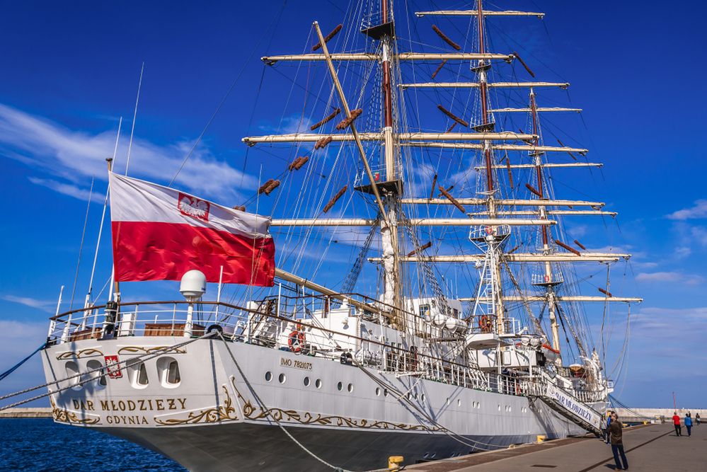 "Dar Młodzieży" wkrótce wyruszy w rejs dookoła świata. Ma promować Polskę i jej niepodległość