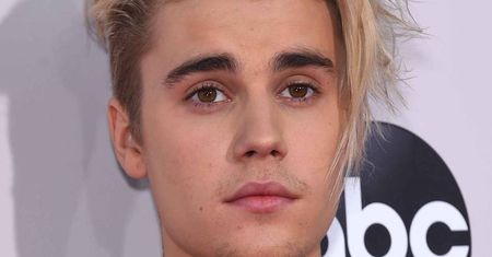 Tak gwiazdorzy Justin Bieber! Znani komicy opowiedzieli o szokującym zachowaniu piosenkarza