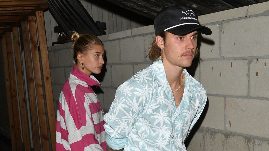 Justin Bieber jak włoski mafioso. Pokochał koszule w kwiaty