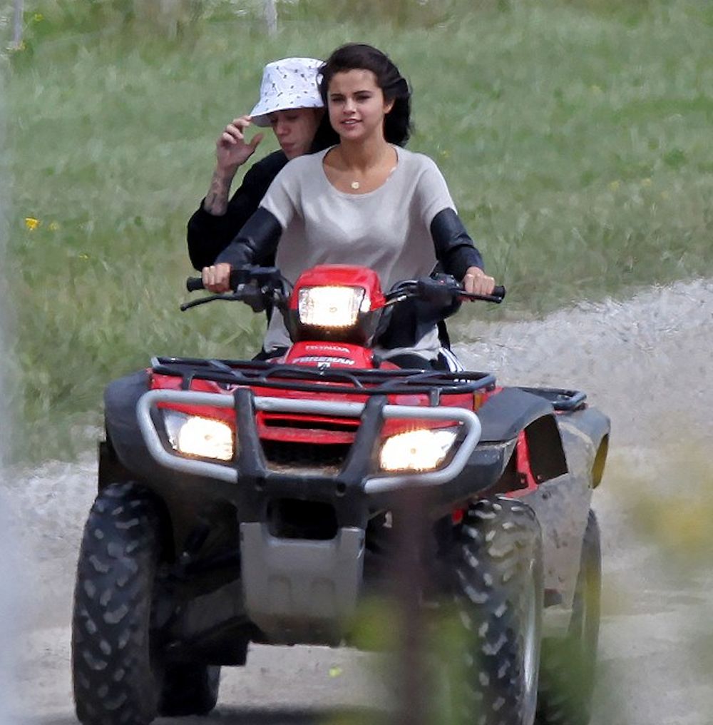 Justin Bieber, Selena Gomez 

Fotografia: screen z dailymail.co.uk