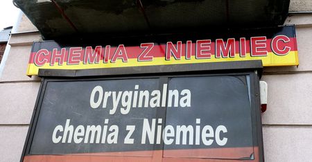 Gorszy sort na sklepowych półkach. Kolejne kraje mają dość