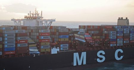 Statek zgubił kontenery z cennym ładunkiem. Miał trafić do firm w Polsce