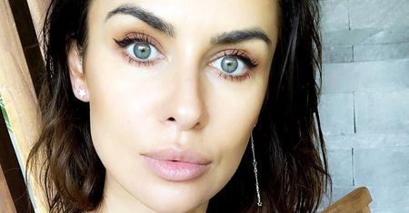 Kiedyś nosiła je Kardashian, teraz Siwiec. Lateksowe spodnie wracają do łask