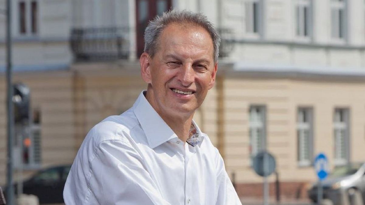 W szkole nie przepracował nawet godziny, zgarnął 34 tys. zł odprawy. Kontrowersje wokół Jana Myśliwca