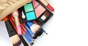 9 akcesoriów kosmetycznych, które każda kobieta powinna mieć