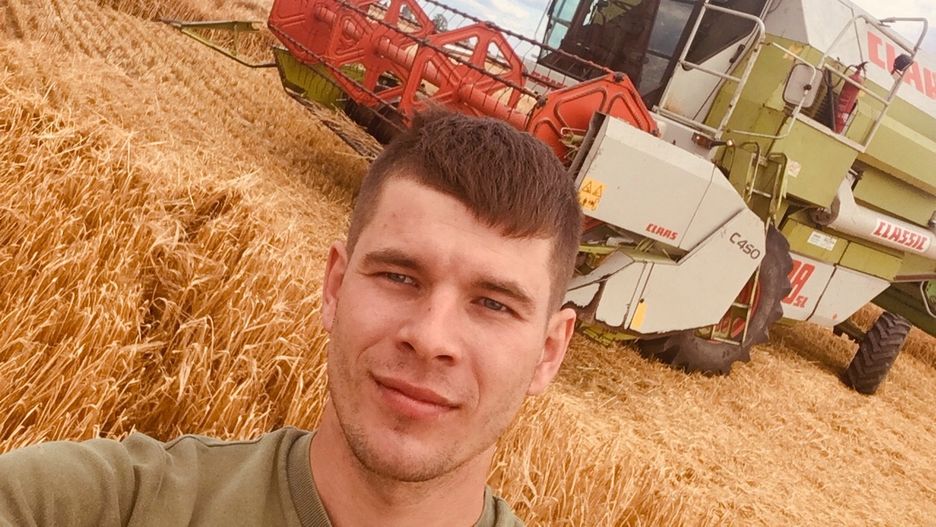 Do szybowca służby dotarły dzięki Leszkowi.