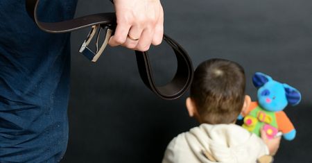 Sieroty 500+. Pokolenie, których życie niszczą pieniądze od rządu