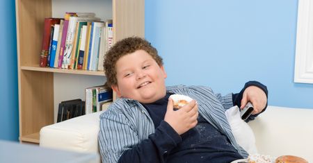 Telewizor w sypialni przyczynia się do otyłości dzieci