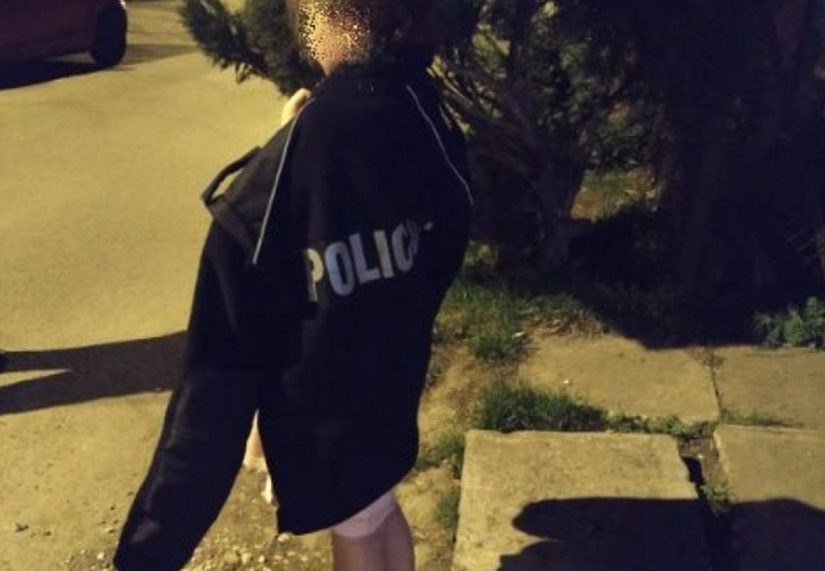 9-latka uciekła od pijanych rodziców. Błąkała się po Tarnowie w samej koszuli 