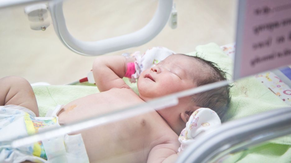 Wciąż nie jest znane miejsce pobytu noworodka porwanego przez rodziców ze szpitala.