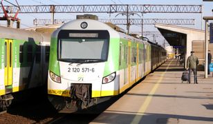 Pasażer Kolei Mazowieckich potraktowany gazem. "Wygląda mi pan na debila"