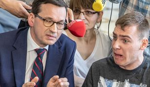 Dlaczego niepełnosprawny chłopak znokautował premiera.  "Te same sztuczki stosował Tusk"
