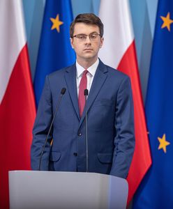 "Tłit". Rzecznik rządu Piotr Müller uchylił rąbka tajemnicy ws. nowego ministra sportu. Zdradził też szczegóły ws. expose Mateusza Morawieckiego