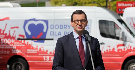 "Farma trolli". Mateusz Morawiecki o rezygnacji wiceministra sprawiedliwości. "Przyjmę tę dymisję"