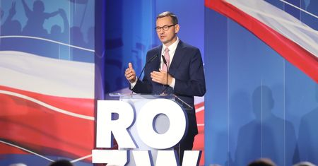 Pakt dla przedsiębiorców i rewolucja w składkach ZUS. PiS odkrył karty