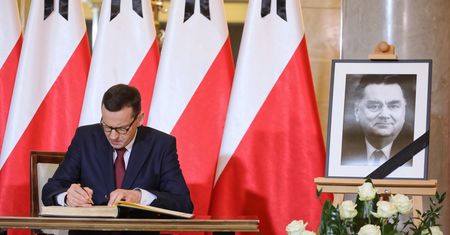 Jan Olszewski nie żyje. Poruszający wpis Mateusza Morawieckiego do księgi kondolencyjnej