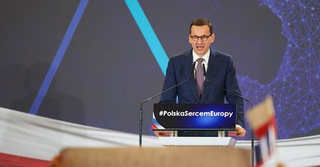 "Czyste ręce". Jest odpowiedź PO na zarzuty wobec premiera