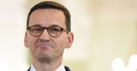 "Walczący samiec", który nie tknie mięsa w piątek. O Mateuszu Morawieckim już krążą legendy