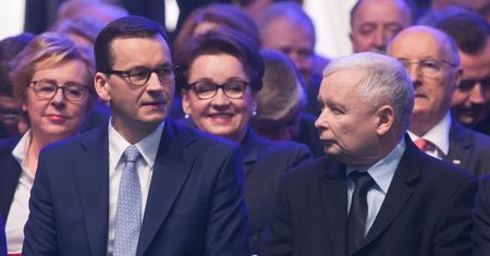 "Piątka Kaczyńskiego". Ekonomiści liczą koszty i wskazują konsekwencje