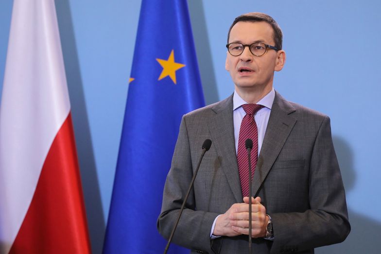 - Wprowadzamy nową zasadę, jeśli nie jesteś obywatelem naszego kraju, to nasza granica jest zamknięta - mówił na specjalnej konferencji minister Kamiński.