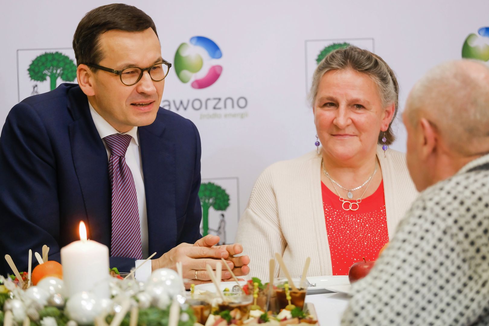 Polacy ocenili Mateusza Morawieckiego. Premier może mieć powody do zadowolenia