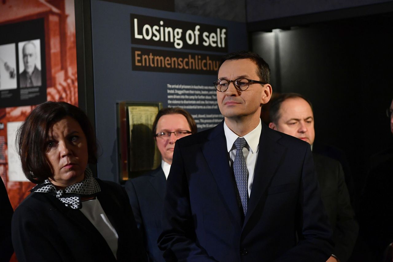 Berlin. Mateusz Morawiecki: sprzeciwiamy się negowaniu i zniekształcaniu historii Holokaustu