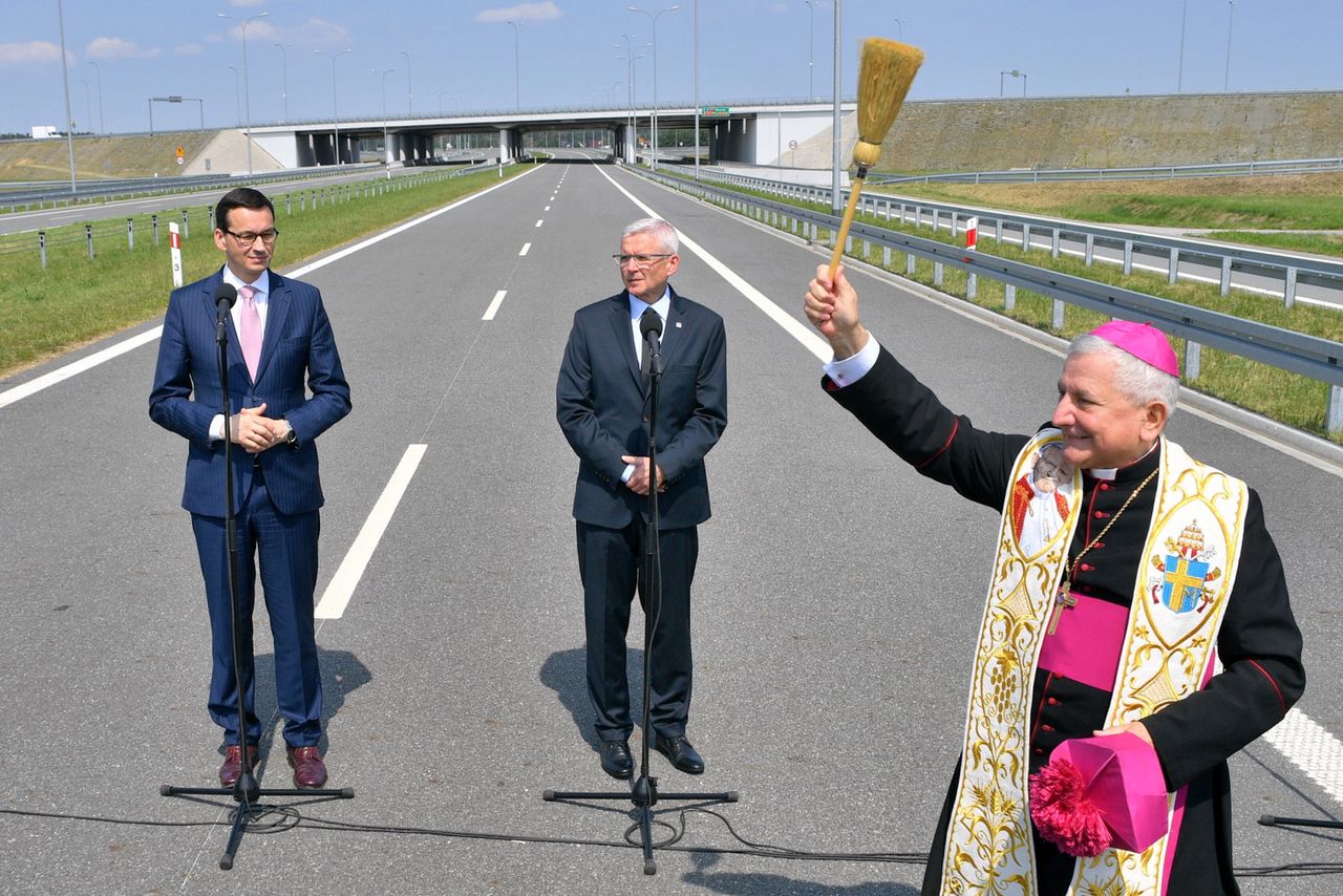 Morawiecki na otwarciu pierwszego odcinka obwodnicy Kępna. Budowlańcy uwinęli się 3 miesiące przed czasem