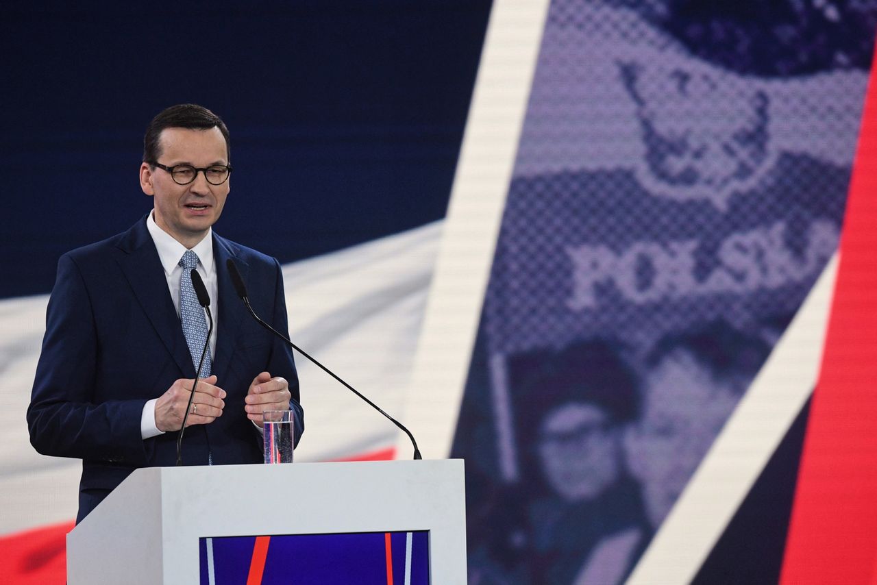 Konwencja PiS. Od 1 lipca 500+ na pierwsze dziecko. W maju 1100 zł dla emerytów. Premier podał koszty obietnic