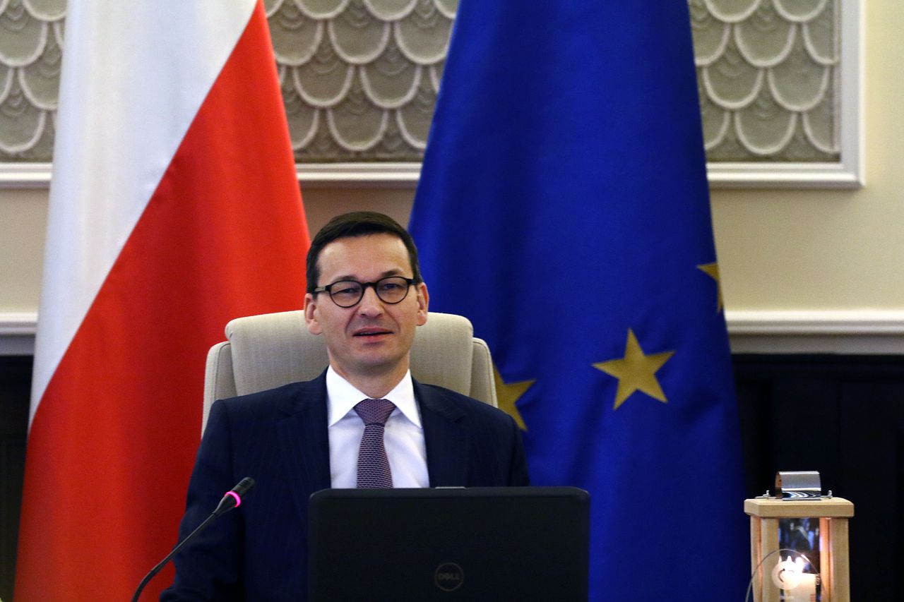 Brytyjski dziennik ostrzega: "Polska i Węgry mogą być pierwszymi zbójeckimi państwami w UE"