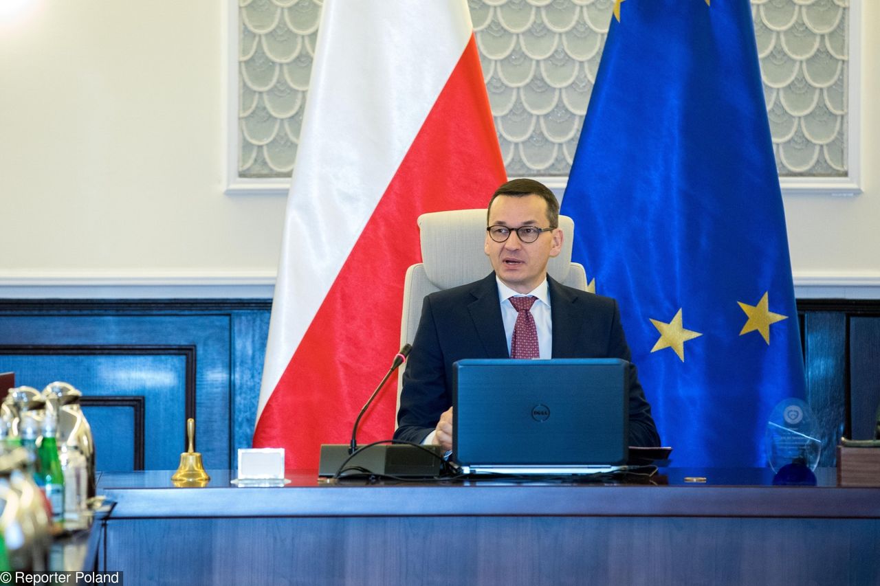 Zakaz handlu pod lupą. Morawiecki: dokonujemy przeglądu, w najbliższym czasie zapadną decyzje