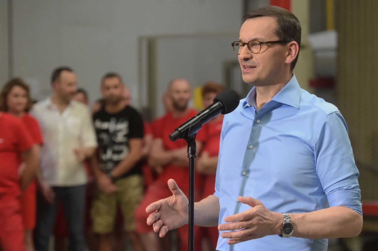 Obniżka PIT do 17 proc. Samorządy stracą? Premier odpowiada