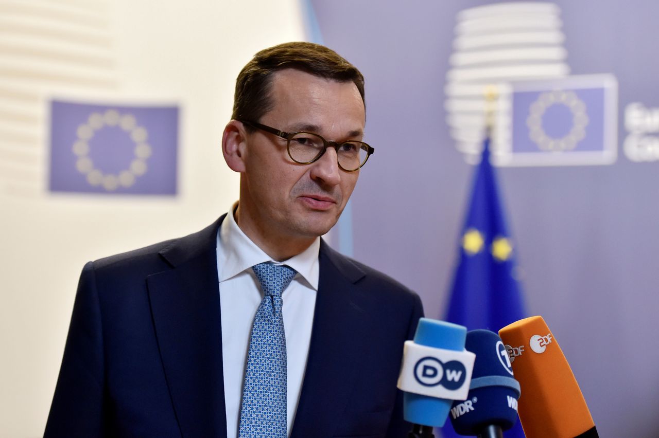 Morawiecki, Tusk czy Merkel mogą ogłosić sukces. Realny problem migracji jednak pozostaje