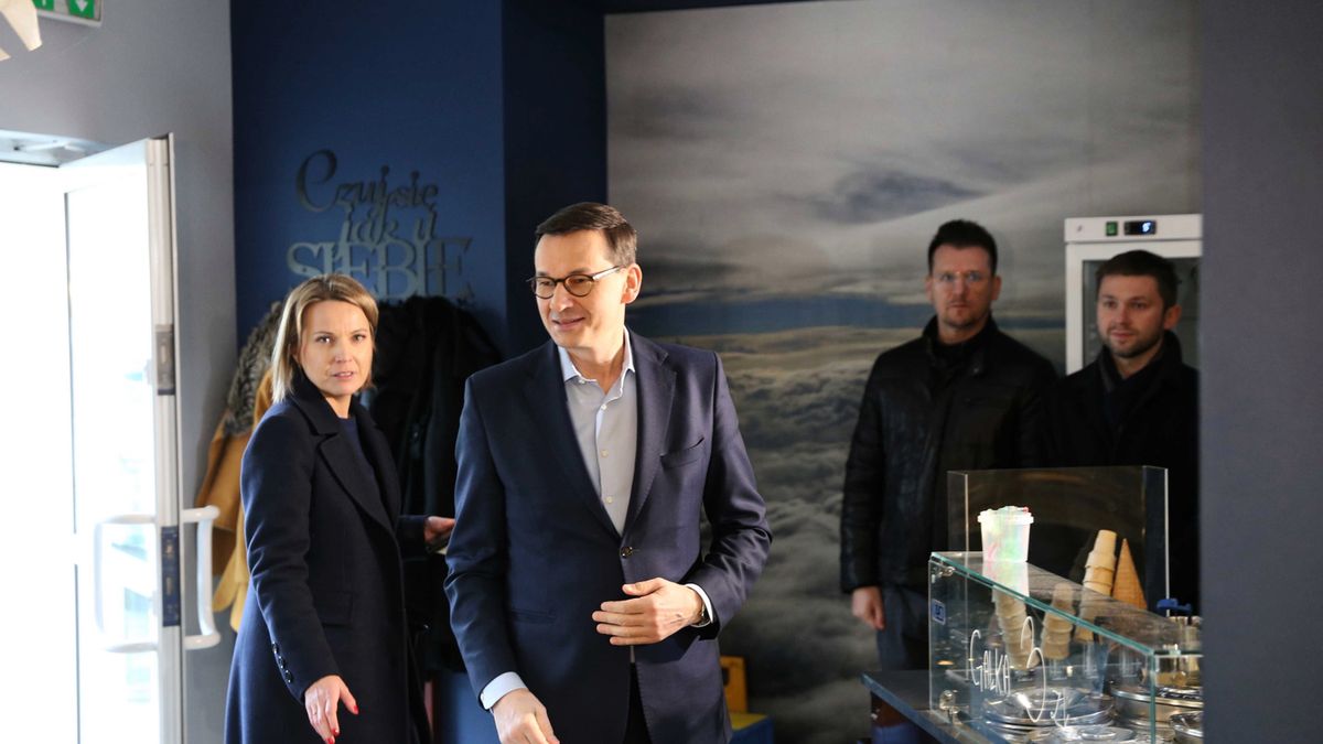 Morawiecki był w niedzielę na Śląsku, gdzie odwiedził cukiernię Surdel w Pilchowicach. 