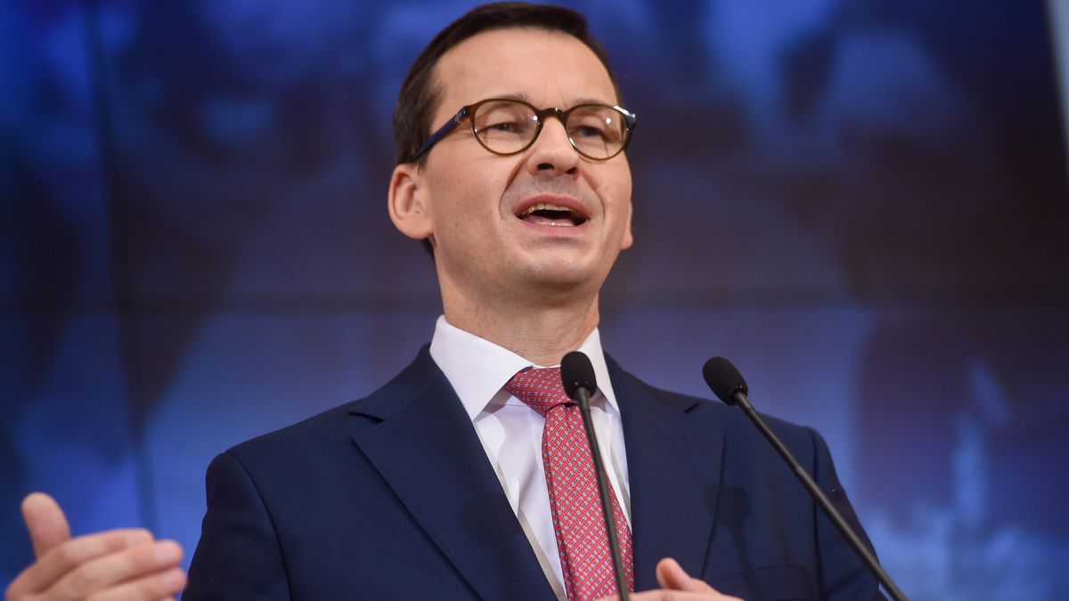 Koleją do CPK. Premier Morawiecki: Tworzymy okno na świat