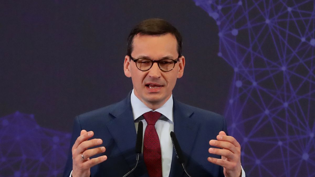 Premier nie wspomina o działce kupionej od Kościoła w oświadczeniu majątkowym, bo przepisał nieruchomość na żonę. 