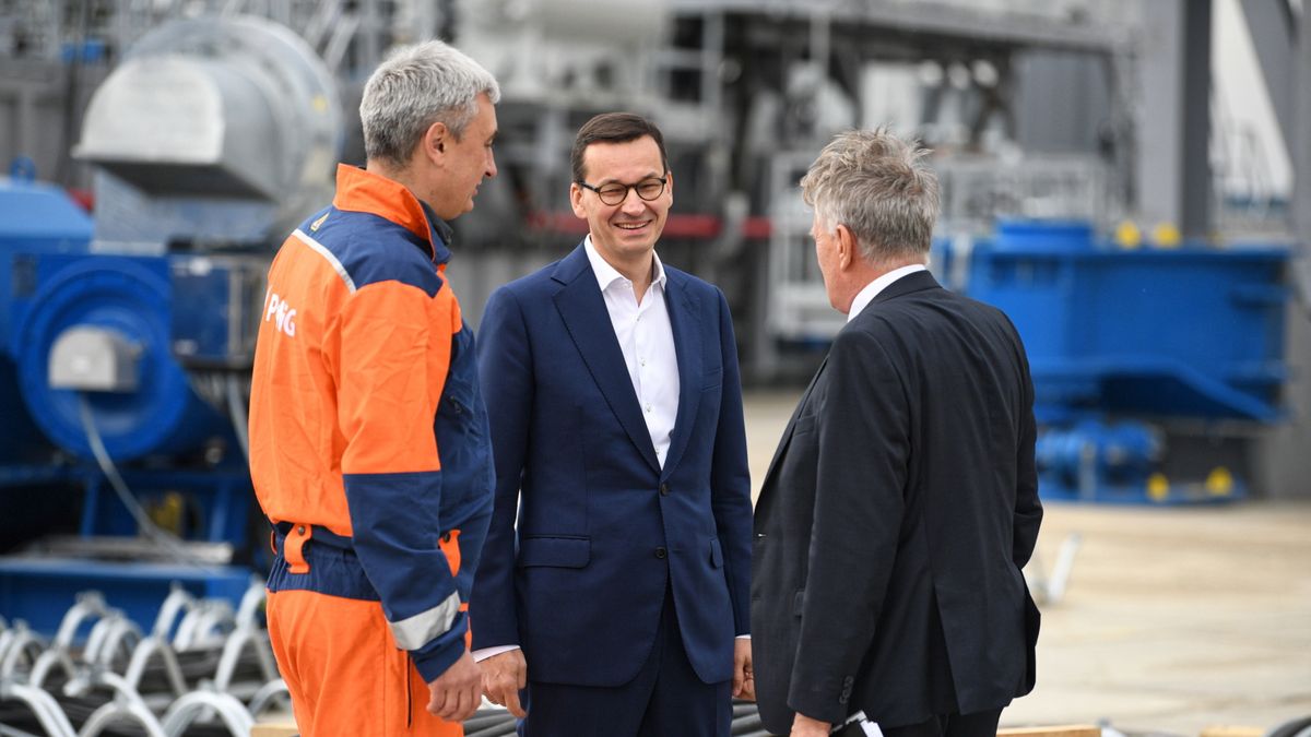 Wiele firm pojawiło się w Polsce ze względu na niskie płace. Jednocześnie następowało uszczuplenie zasobów pracy przez migracje - wyjaśniał premier Morawiecki w Katowicach