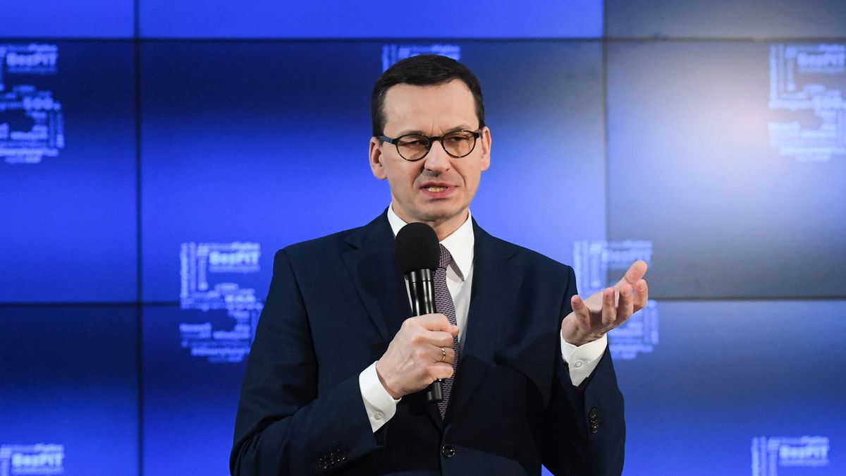Premier Mateusz Morawiecki zapewnia, że rząd ma zabezpieczone pieniądze na rekompensaty